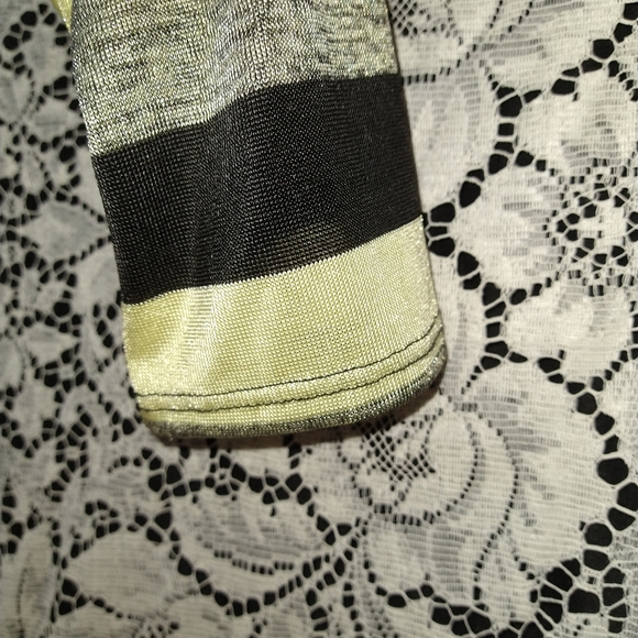 Citiknits green black grey striped shirt thin stretchy v neck 3/4 length sleeves - Picture 4 of 5